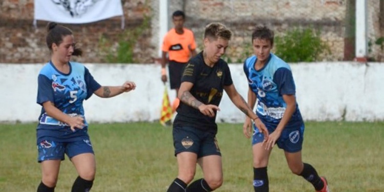 EN MARCHA. El Apetura femenino se reprogramó para el domingo próximo.