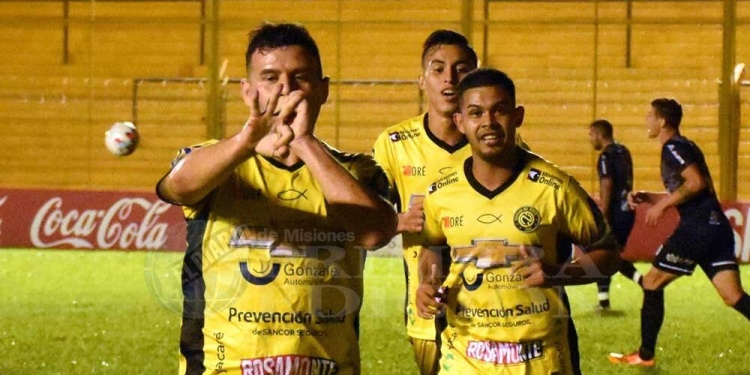 EL “11” NO FALLA Ernesto Álvarez volvió a convertir para Crucero del Norte y ya lleva tres goles en el torneo.