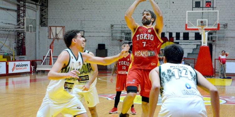 OPCIONES. En su plantel, el Oriental demostró que tiene muchas variantes y al que le toca jugar siempre responde.