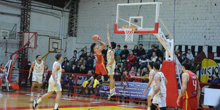 VA POR TODO. El Oriental se ilusiona con el ascenso a la Liga Argentina. (Gentileza B. Dinelli/Prensa Tokio)