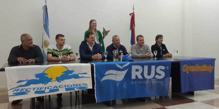 TODO LISTO. Las autoridades, ayer por la mañana, en el lanzamiento oficial (Gentileza prensa AMPyNaR)