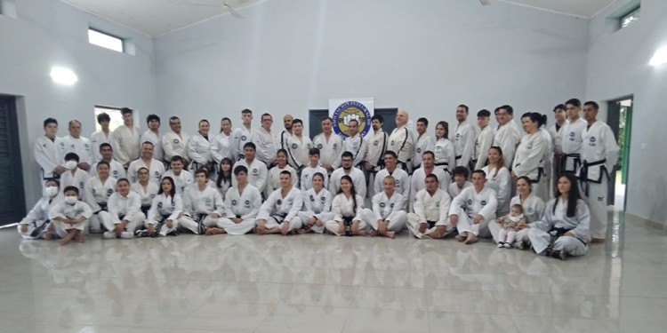 REUNIÓN CUMBRE. Los referentes de la entidad se reunieron en Posadas.