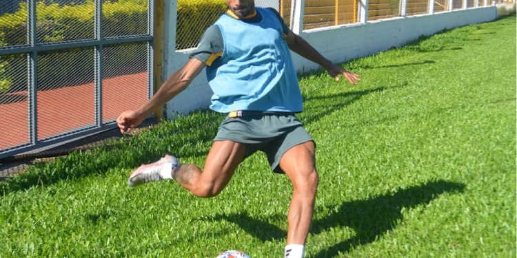 SERÁ TITULAR. Lucas Caballero será el reemplazante de Leo Morales. (Prensa Crucero)