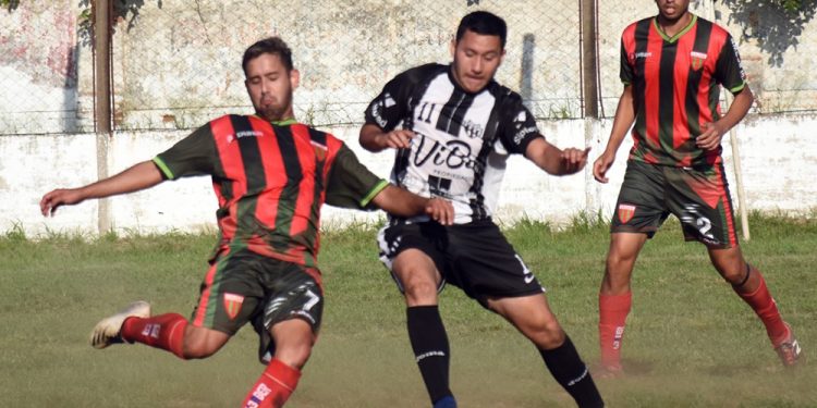 LUCHAS. Brown y Atlético Posadas, cada uno con su objetivo para esta tarde.