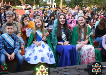 Fiesta Nacional del Té: se realizó la elección de Miss y Mister Brotitos