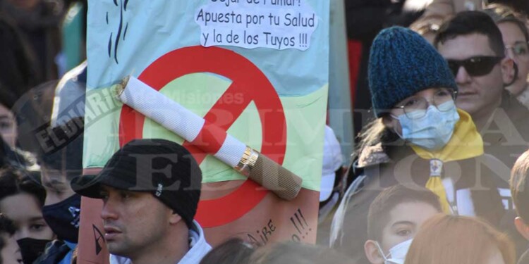 Estudiantes posadeños se unieron para prevenir y concientizar sobre el tabaco