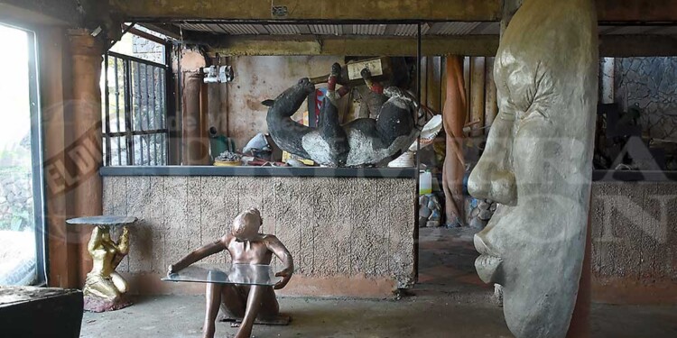 Levantó un “mundo” de esculturas e hizo del arte un estilo de vida