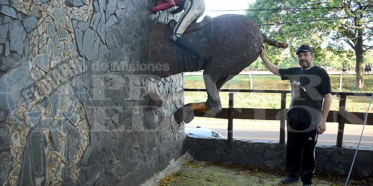 Levantó un “mundo” de esculturas e hizo del arte un estilo de vida