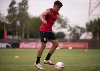 El colombiano Andrés Roa se va de Independiente