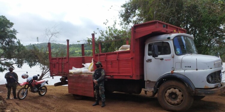 Nuevo golpe al contrabando de soja en Misiones: decomisaron más de 20 toneladas