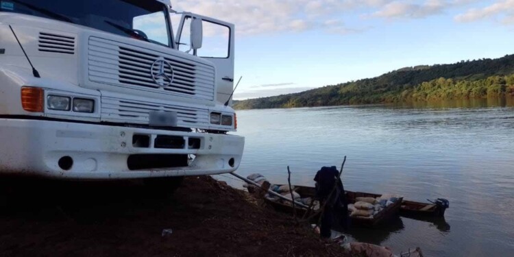 Nuevo golpe al contrabando de soja en Misiones: decomisaron más de 20 toneladas