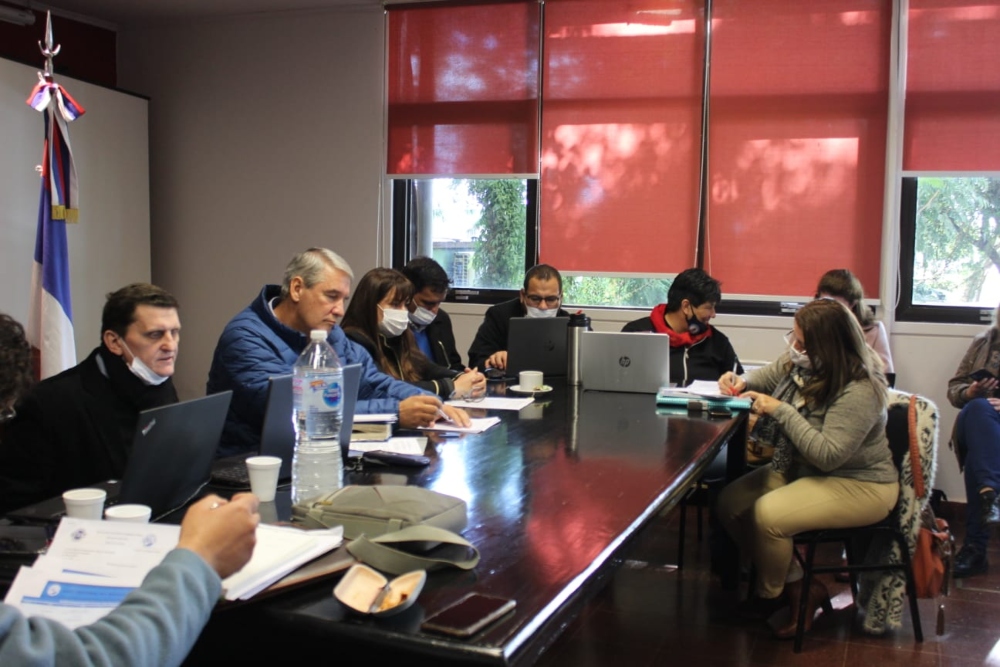 La Mesa de Diálogo Docente acordó un aumento salarial que va del 28 al ...