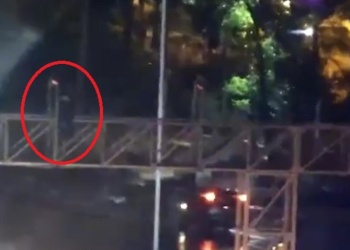 Joven quiso saltar de un puente sobre la ruta 12 y la Policía se lo impidió