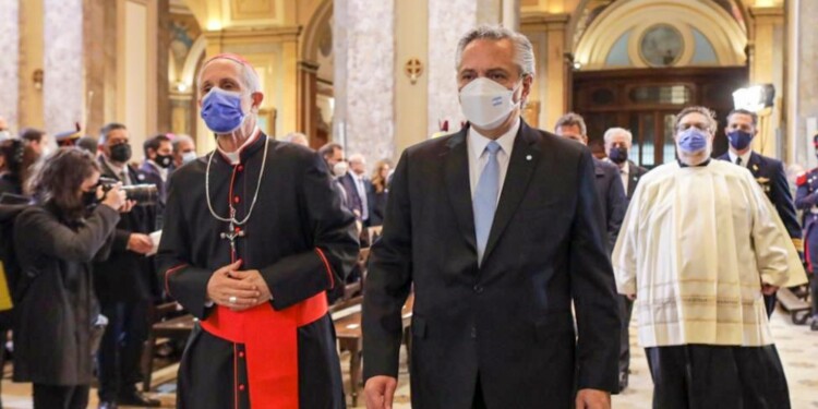 zzzznacp2NOTICIAS ARGENTINAS BAIRES, MAYO 25: El presidente Alberto Fernández y su Gabinete estuvieron  presentes en la Catedral Metropolitana por la tradicional ceremonia del Tedeum del 25 de mayo. Foto NA: PRESIDENCIAzzzz