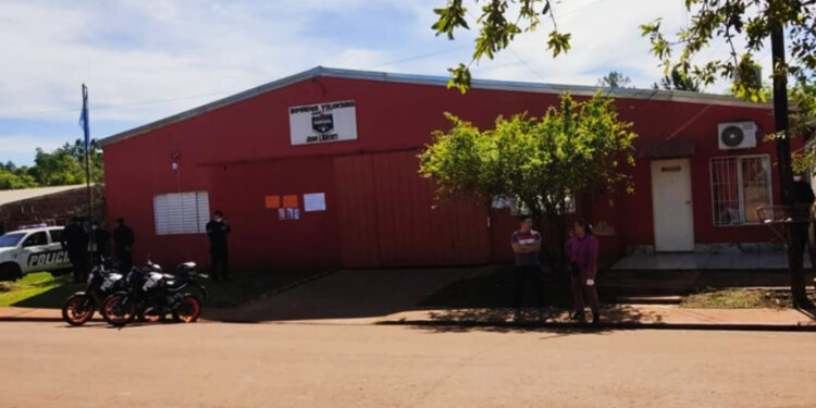PROTESTA. La primera jornada de acuartelamiento se cumplió a puertas cerradas.