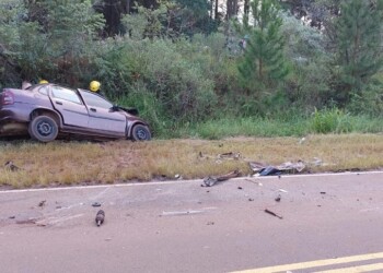 Dos personas murieron tras el choque entre un colectivo y un auto