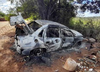 Posadas: hallaron un taxi calcinado y buscan a la conductora