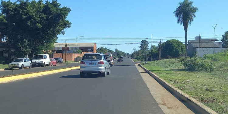 URENTE SOLUCIÓN. Los vecinos quieren “reductores de velocidad” para frenar las “picadas” en la Andresito.