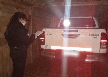 Se llevaron una camioneta estacionada, pero no llegaron lejos
