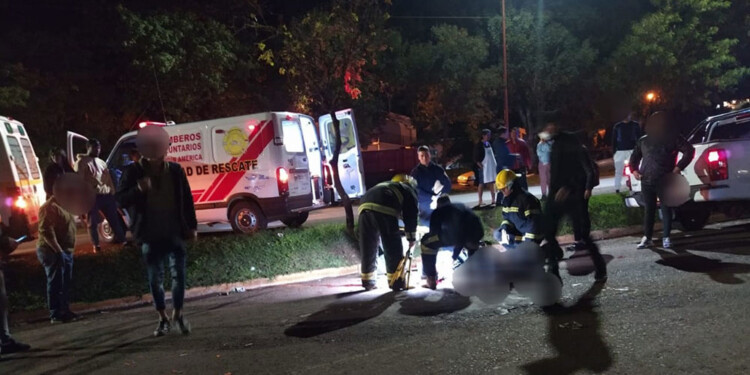 COLISIÓN. Ocurrió el sábado a las 19.30 sobre la avenida Aconcagua en cercanías del hospital local.