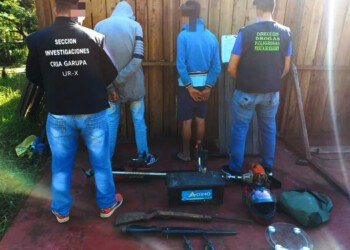 Dúo de “dealers” cayó en Garupá con armas de fuego y droga