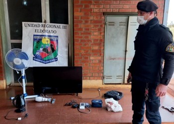 Desvalijan una casa, roban un automóvil, pero terminan tras las rejas