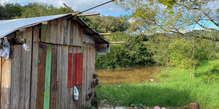 Crecida del río Uruguay: se estabilizó en El Soberbio y alerta en San Javier