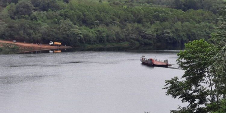 DE LUNES A SÁBADOS. El puerto y la balsa que atraviesa el Uruguay sólo trabajan estos días y no los domingos.
