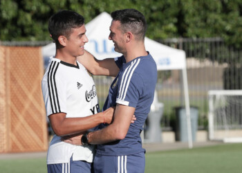 Senesi y Dybala se mantienen en la lista de convocados para el partido con Italia