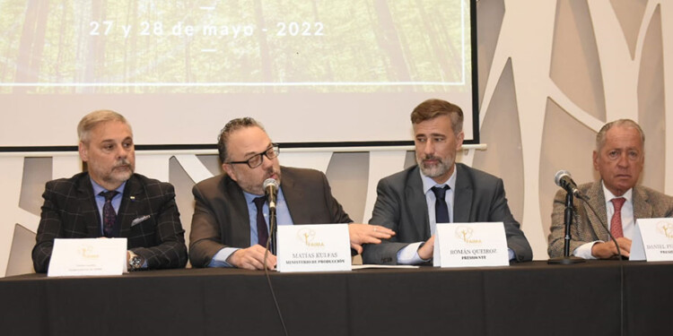 CRUCE PICANTE. El titular de FAIMA enumeró las necesidades y el ministro dijo que la agenda está mucho mejor.