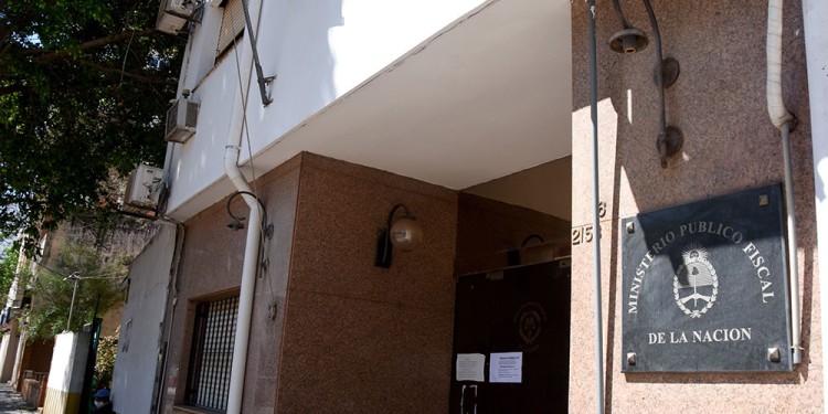 FISCALÍA GENERAL FEDERAL. El edificio frente a la plaza San Martín de Posadas donde cumplía funciones González Glaría antes de internarse en un psiquiátrico.
