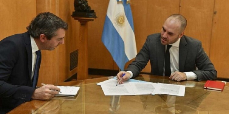 El flamante secretario de Comercio, Guillermo Hang, junto al ministro de Economía, Martín Guzmán (Foto: NA)