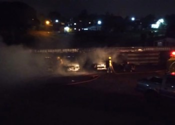 Incendiaron cinco autos 0km en concesionaria de San Vicente