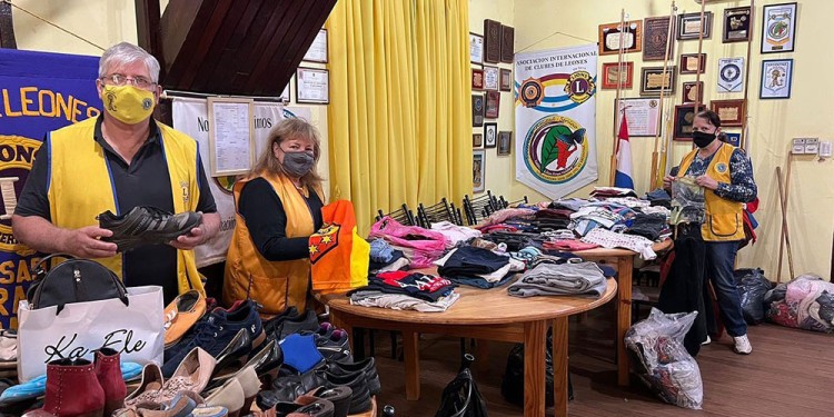 “NOSOTROS SERVIMOS”. El Club de Leones Posadas Dr. Ramón Madariaga está integrado por 25 socios.