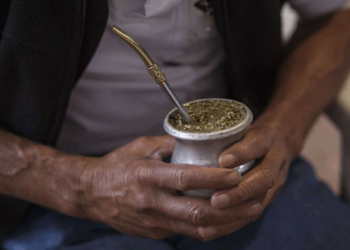 La dramática razón por la que en Argentina se consume más yerba, pese al salto de precios