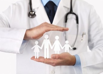 Qué es un “médico de familia” y por qué celebran hoy su día