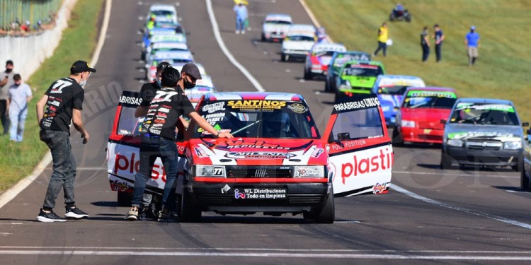 A PONERSE A PUNTO. Hoy se habilitará el autódromo para las pruebas libres extraoficiales, de 9.20 hasta las 18. (Foto: gentileza Alejandro Smialkowski)