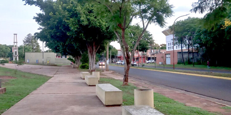 PESTILENTE. Los vecinos de López Torres apuntan a las cloacas. (Foto: Gentileza J.A.R.)
