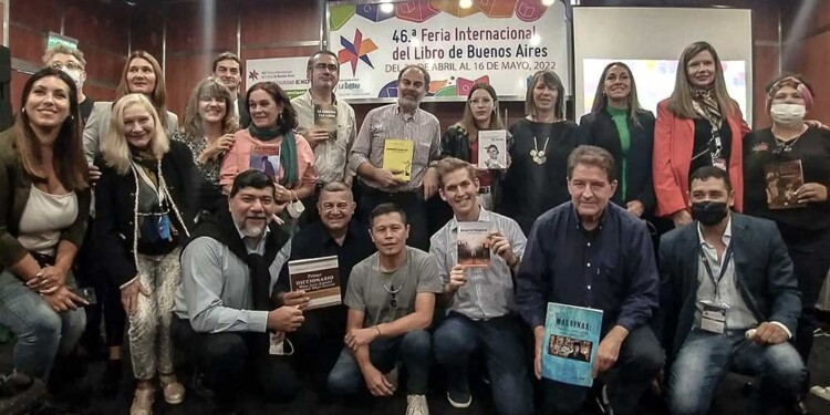 MISIONES PRESENTE EN LA FERIA DEL LIBRO. Varias obras fueron producidas de manera independiente.