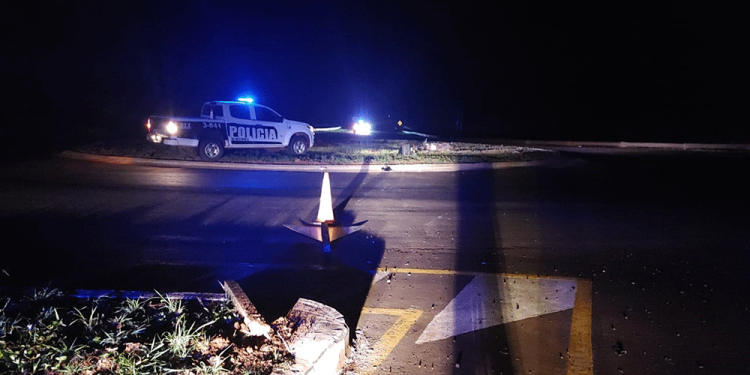 SINIESTRO VIAL. El hombre sufrió diversas fracturas y un fuerte golpe en la cabeza a raíz del impacto.