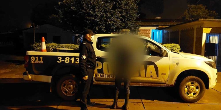 El acusado amenazó, insultó y se resistió ante las autoridades.