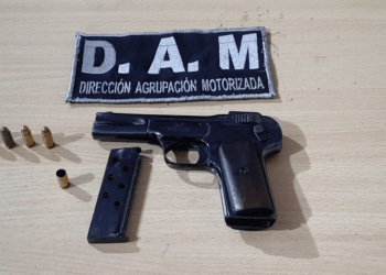 Tiros, gritos de auxilio, un hombre detenido y droga incautada en Posadas