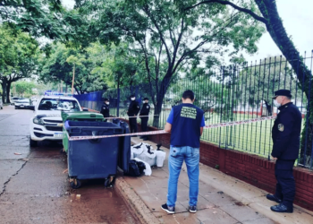 Encontraron bolsas con marihuana ocultas en un contenedor de basura