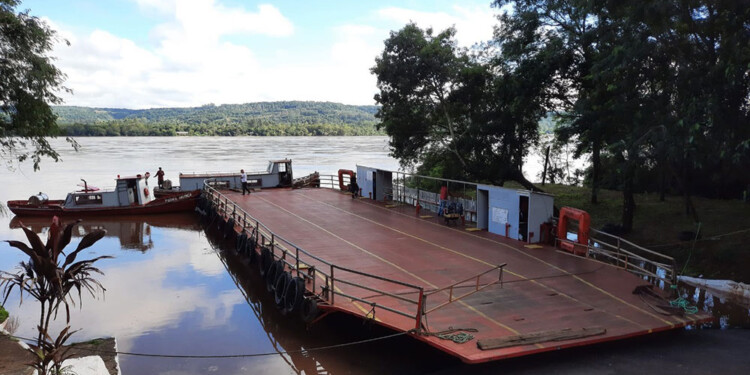 CRECIDA. Los servicios de balsas internacionales de la costa del río Uruguay entre Argentina y Brasil fueron suspendidos.