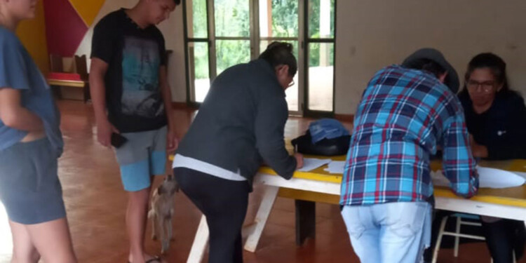 ACOMPAÑAMIENTO. Cansados por los delitos, firmaron un petitorio.