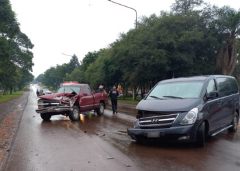 Choque entre dos vehículos dejó un hombre herido en Jardín América