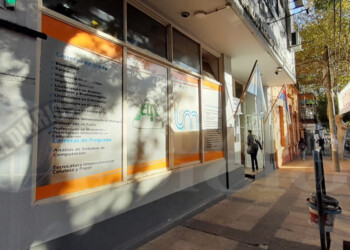 Madre de un joven apuñalado reclama que detengan al agresor