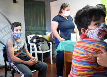 En Misiones, menos de 70 mil chicos ya pueden recibir la dosis de refuerzo