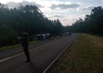 Dos muertos y dos heridos en un despiste y vuelco en Cerro Corá