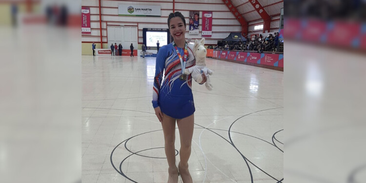 CON EL ORO. Martina Álvarez Franke, de Montecarlo, con su medalla.